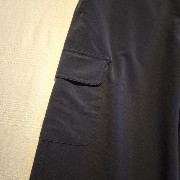 Jockey women's size Large navy blue stretch cropped pants, zip closure EUC - Picture 8 of 8